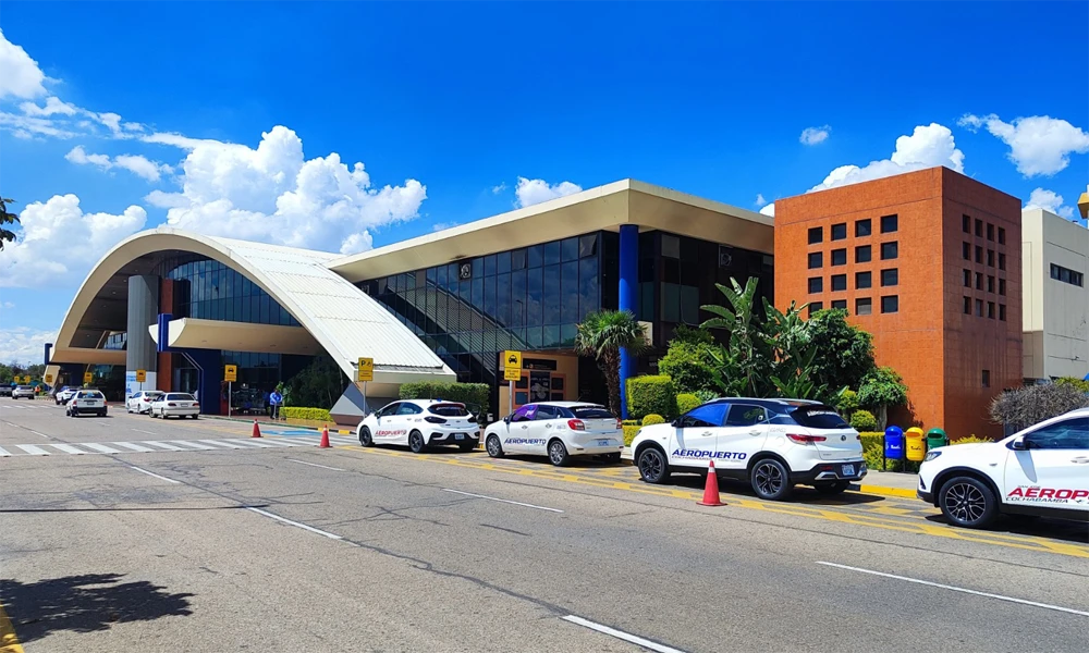 Tour Salar de Uyuni desde Cochabamba en Vuelo | 2D/1N