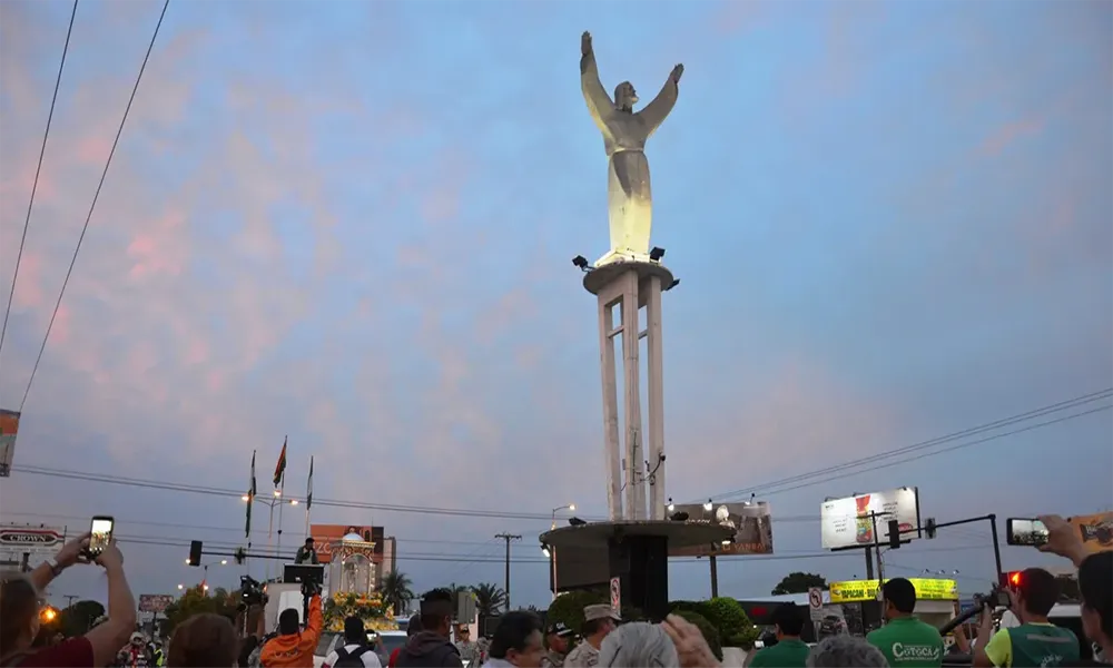Christ the Redeemer Monument in Santa Cruz